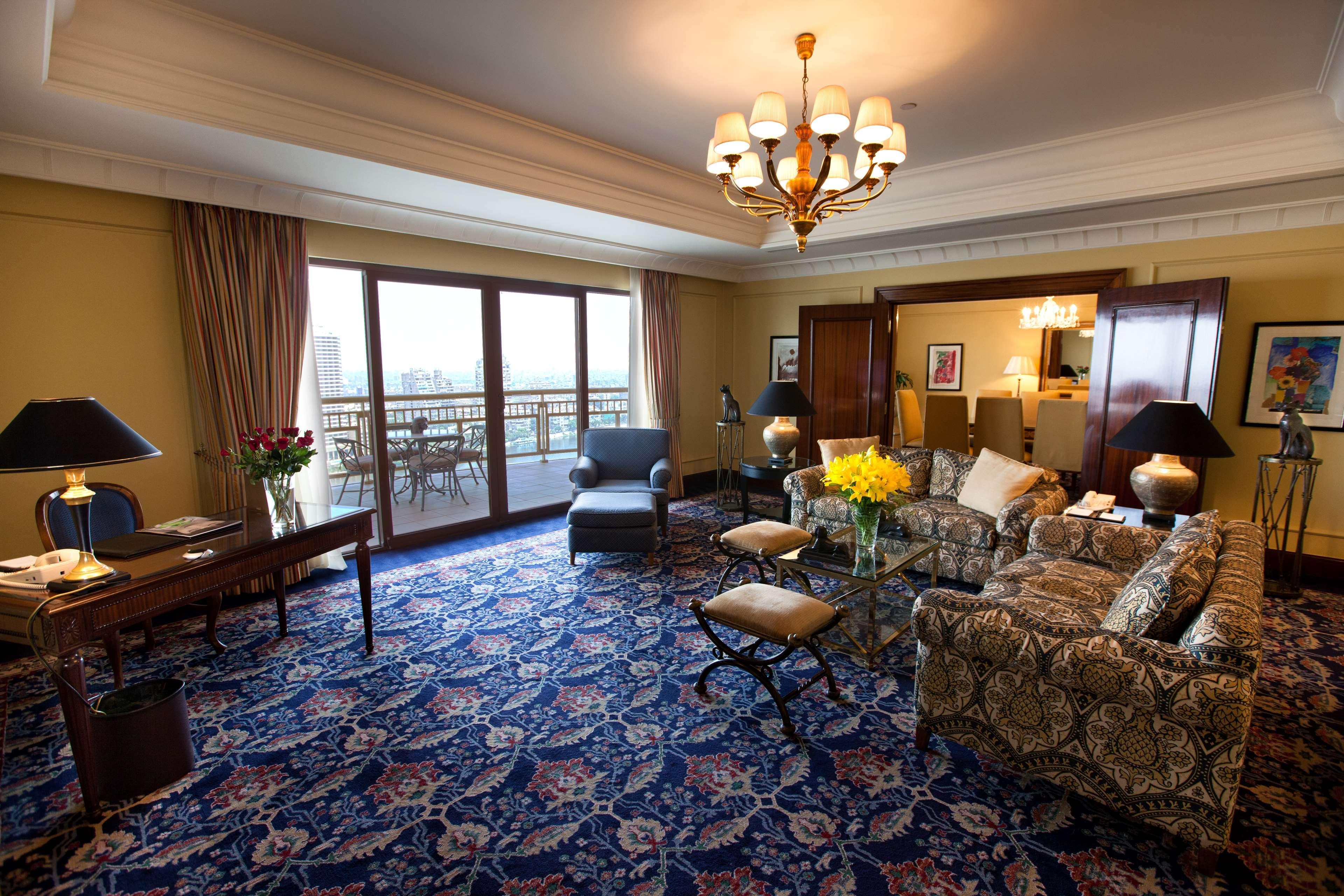 Sofitel Cairo Downtown Nile Hotel Cameră foto A suite at the InterContinental