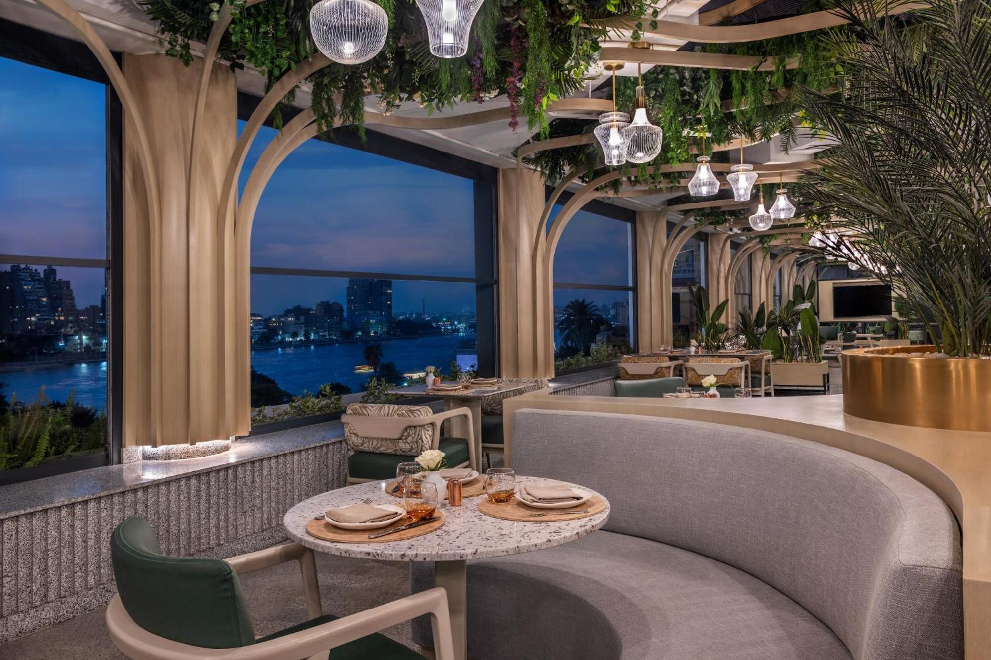 Sofitel Cairo Downtown Nile Hotel Exterior foto The interior of the restaurant