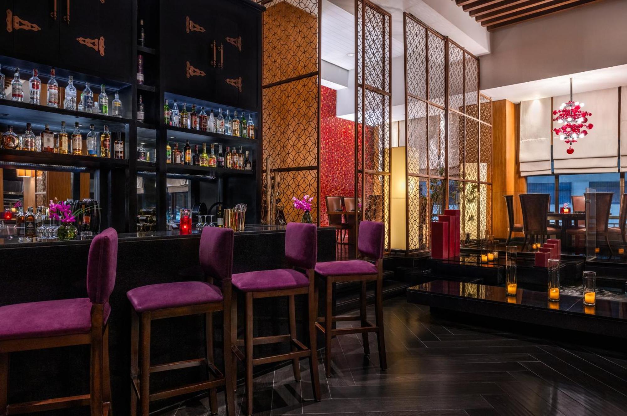 Sofitel Cairo Downtown Nile Hotel Exterior foto The bar at the lobby
