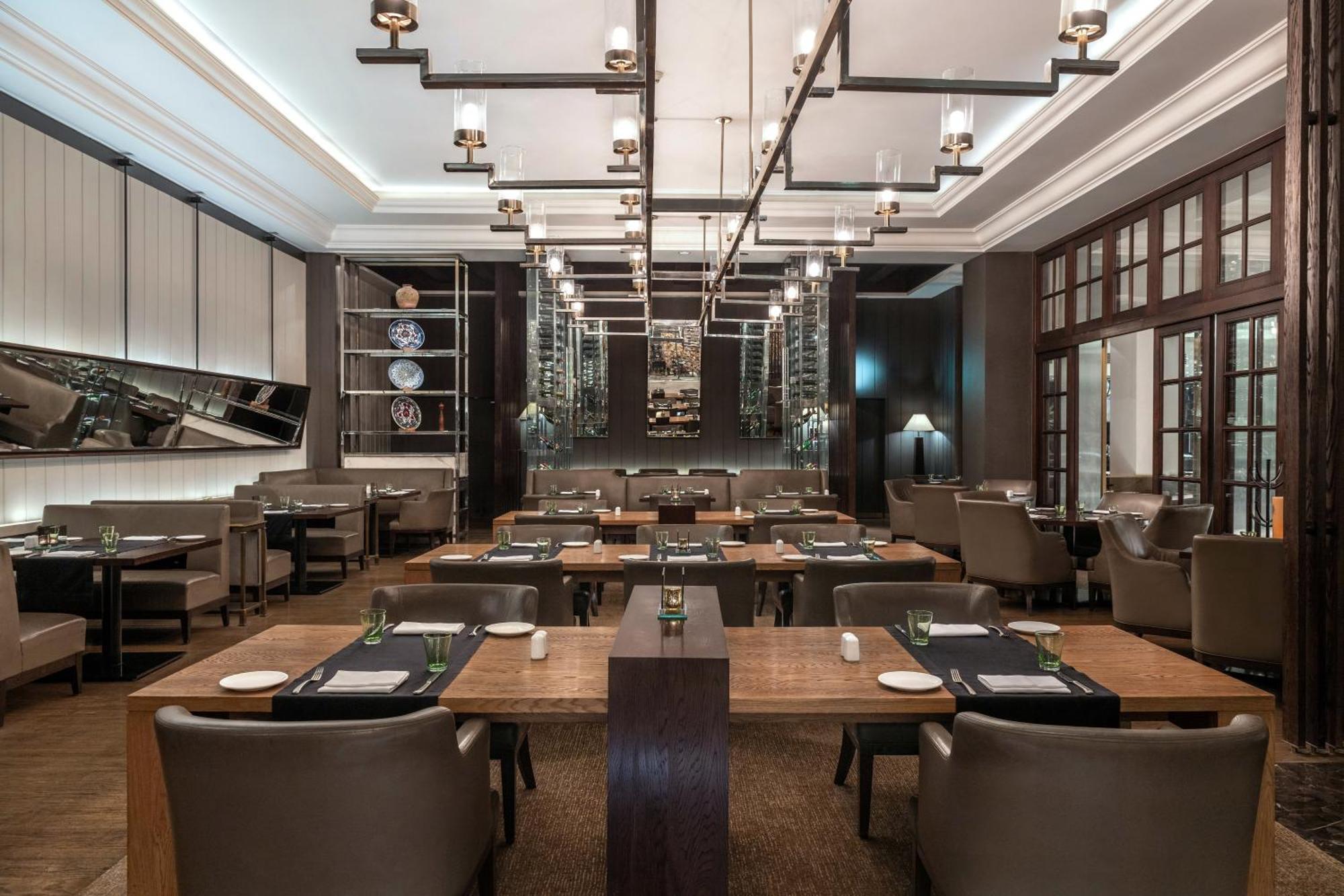 Sofitel Cairo Downtown Nile Hotel Exterior foto The interior of the restaurant in 2018